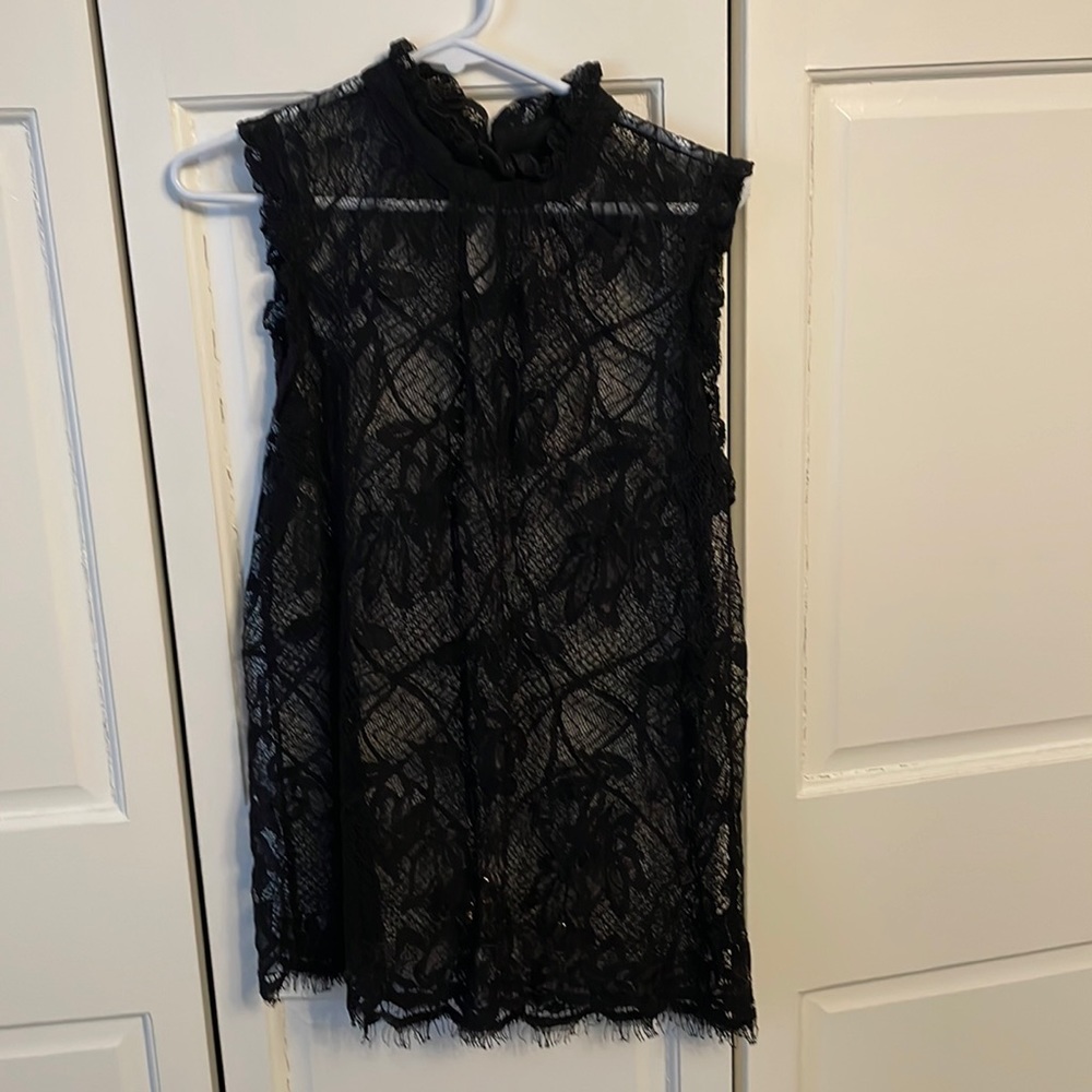 Lacy tank with high collar